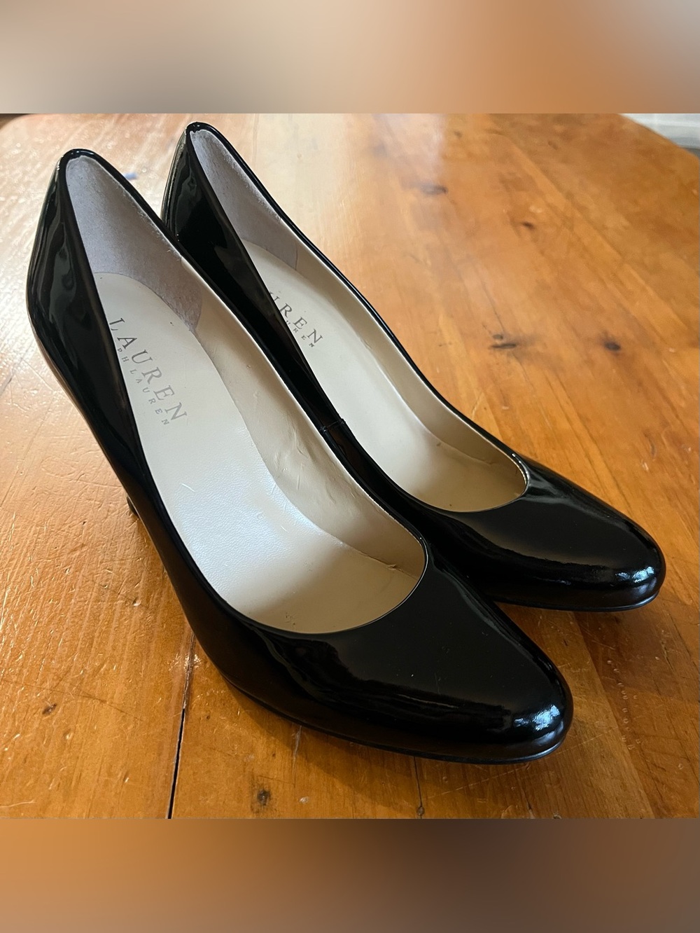 NWOT Lauren Ralph Lauren Black Patent Leather Stacked 3.5 Inch Heel Pumps